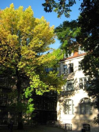 Historicum Bibliothekseingang