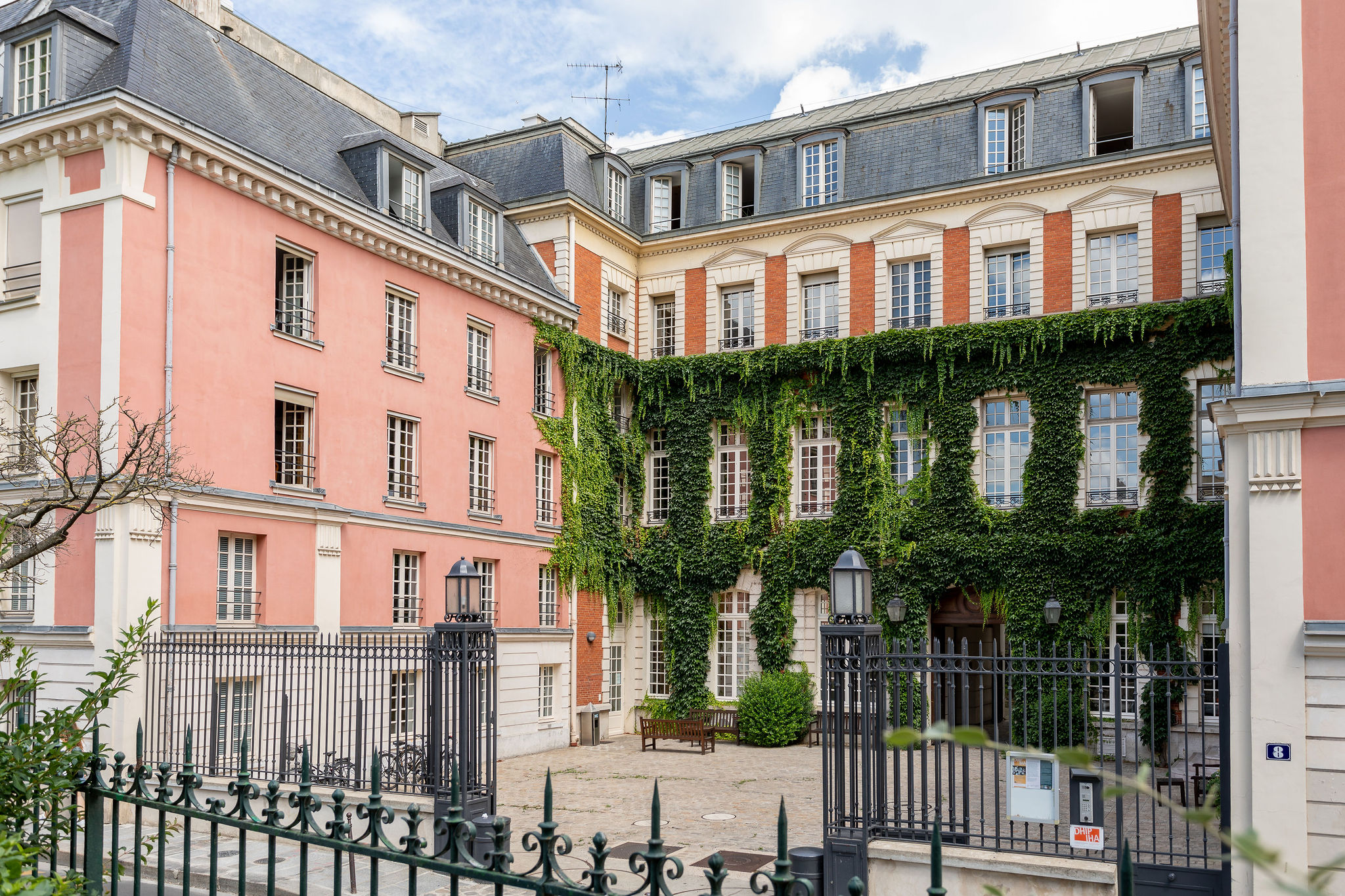 dhi_paris